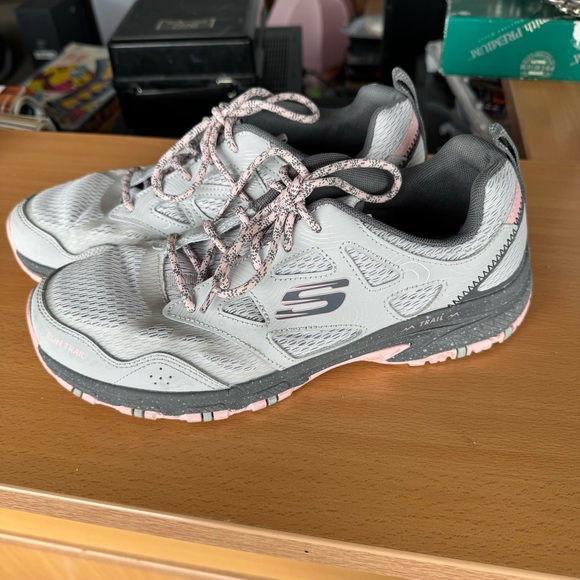 Skechers Trail Shoes - Picture 4 of 10